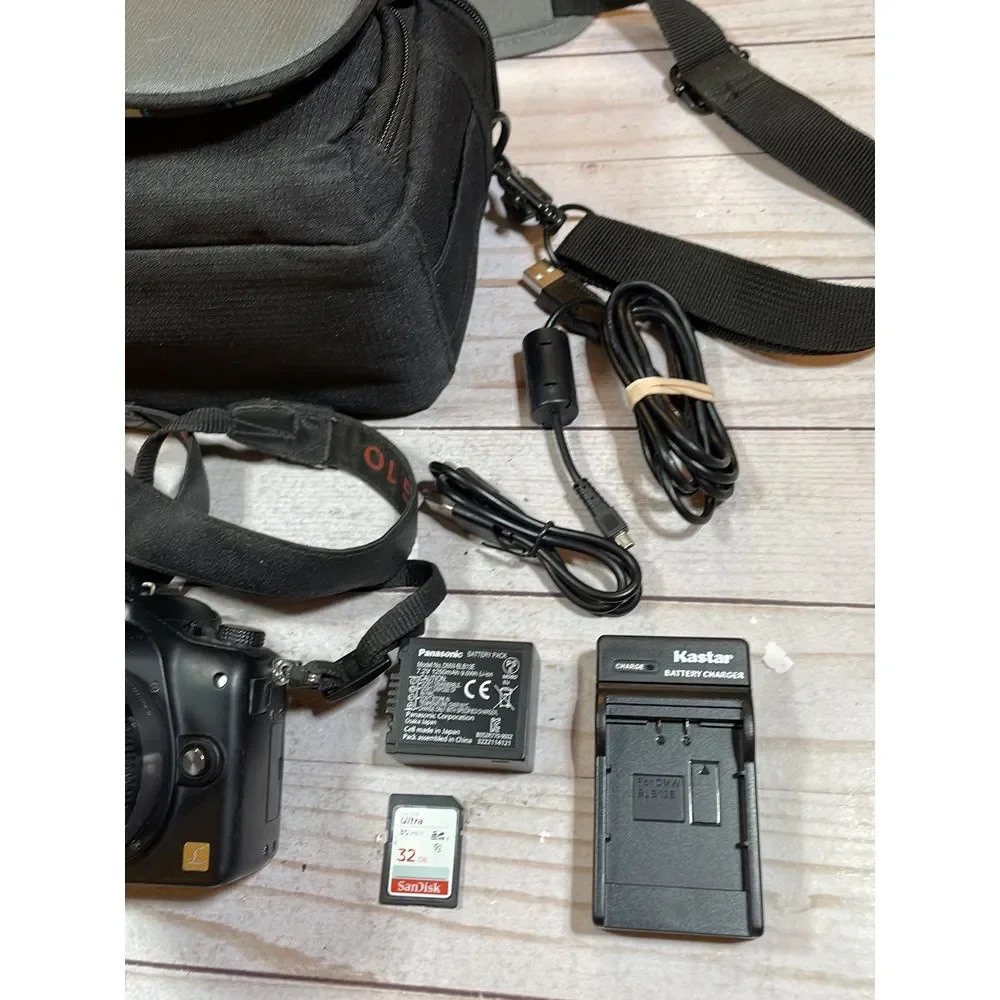 Panasonic DMC-G10 Digital Camera Black w/ Lens, Battery, Charger, Case‎